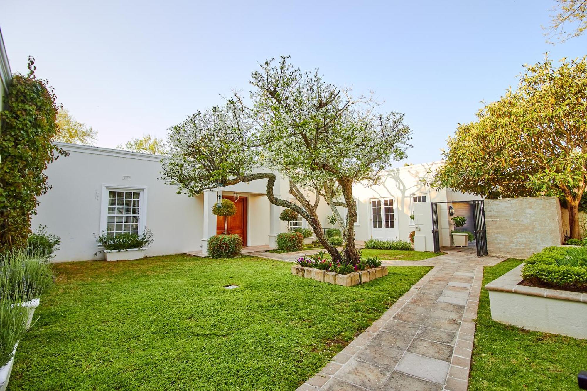 Dalton House 2*